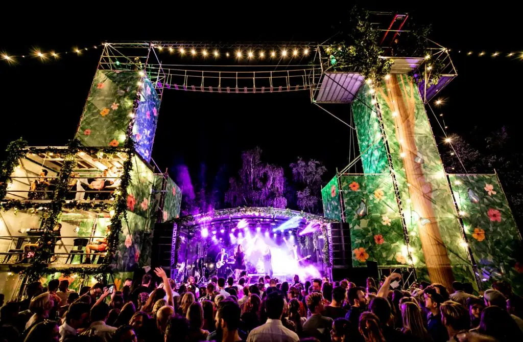 Interactive Stage podium huren